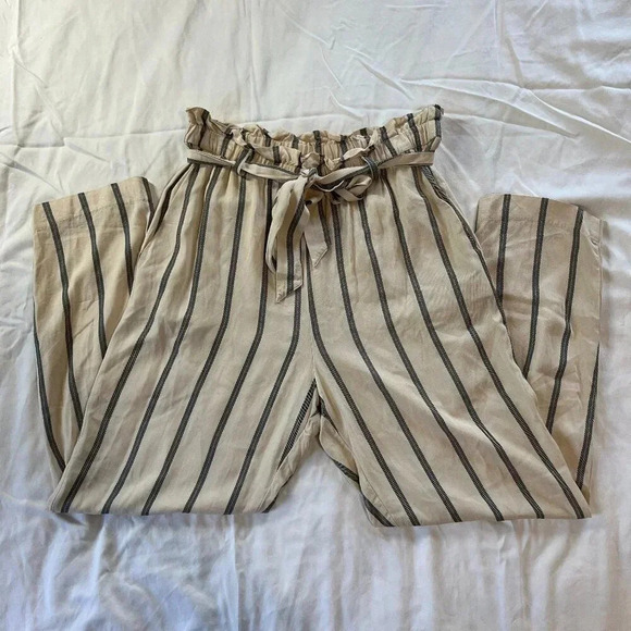 H&M Pants - H & M | Women's Cream with Black Stripe High Waist Ruffle Pants | Size 6